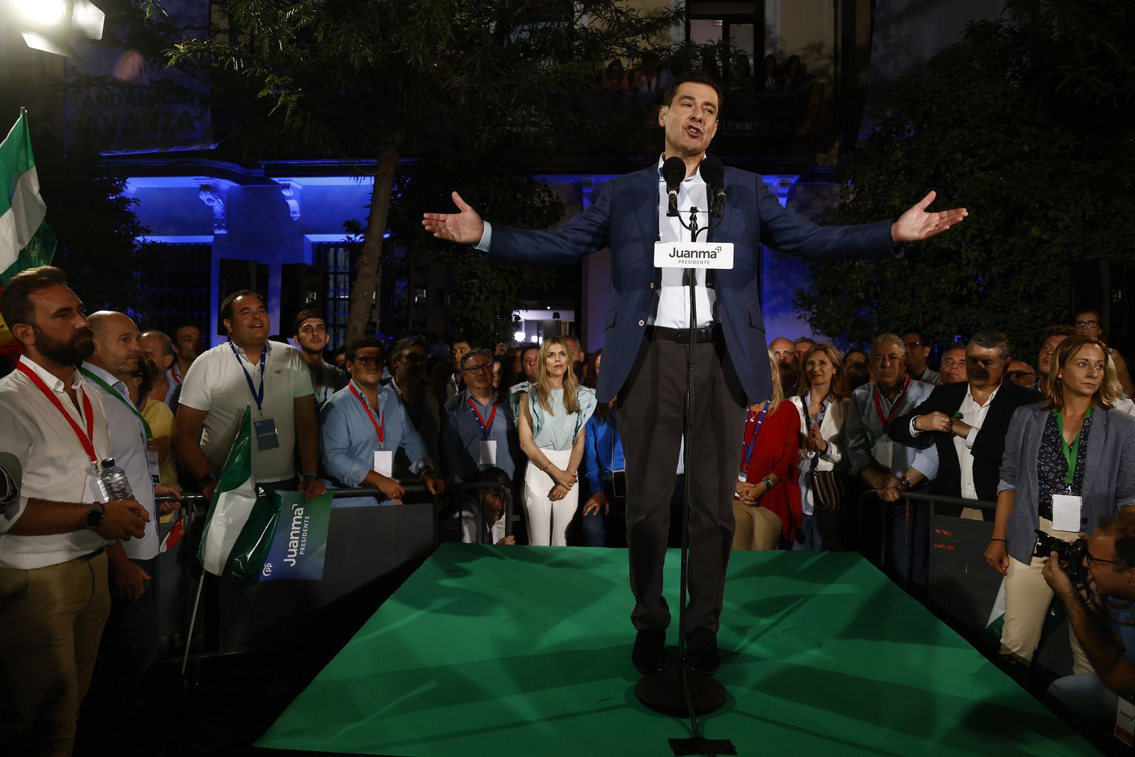 El triunfo de Juanma Moreno, en imágenes