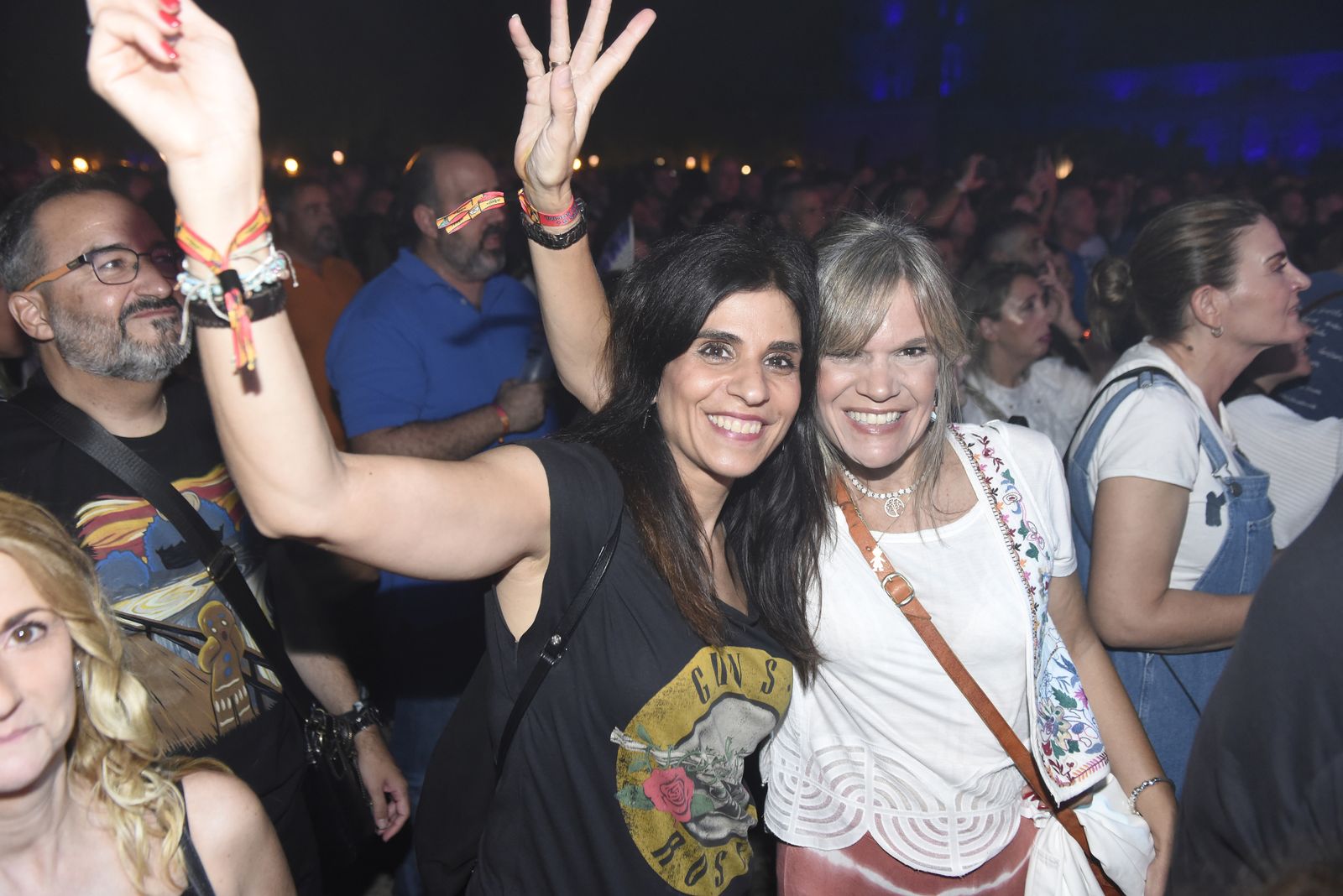 Búscate en el concierto de Seguridad Social y Hombres G de Icónica