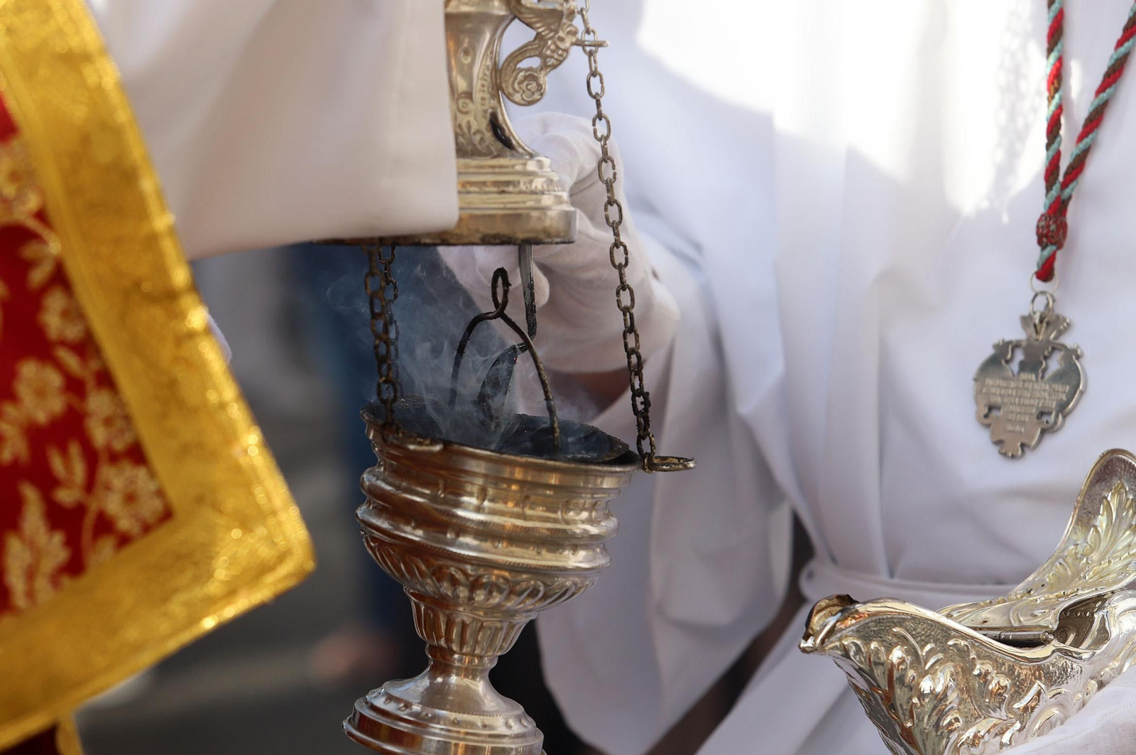 Imágenes de la procesión de La Sentencia por las calles de Huelva