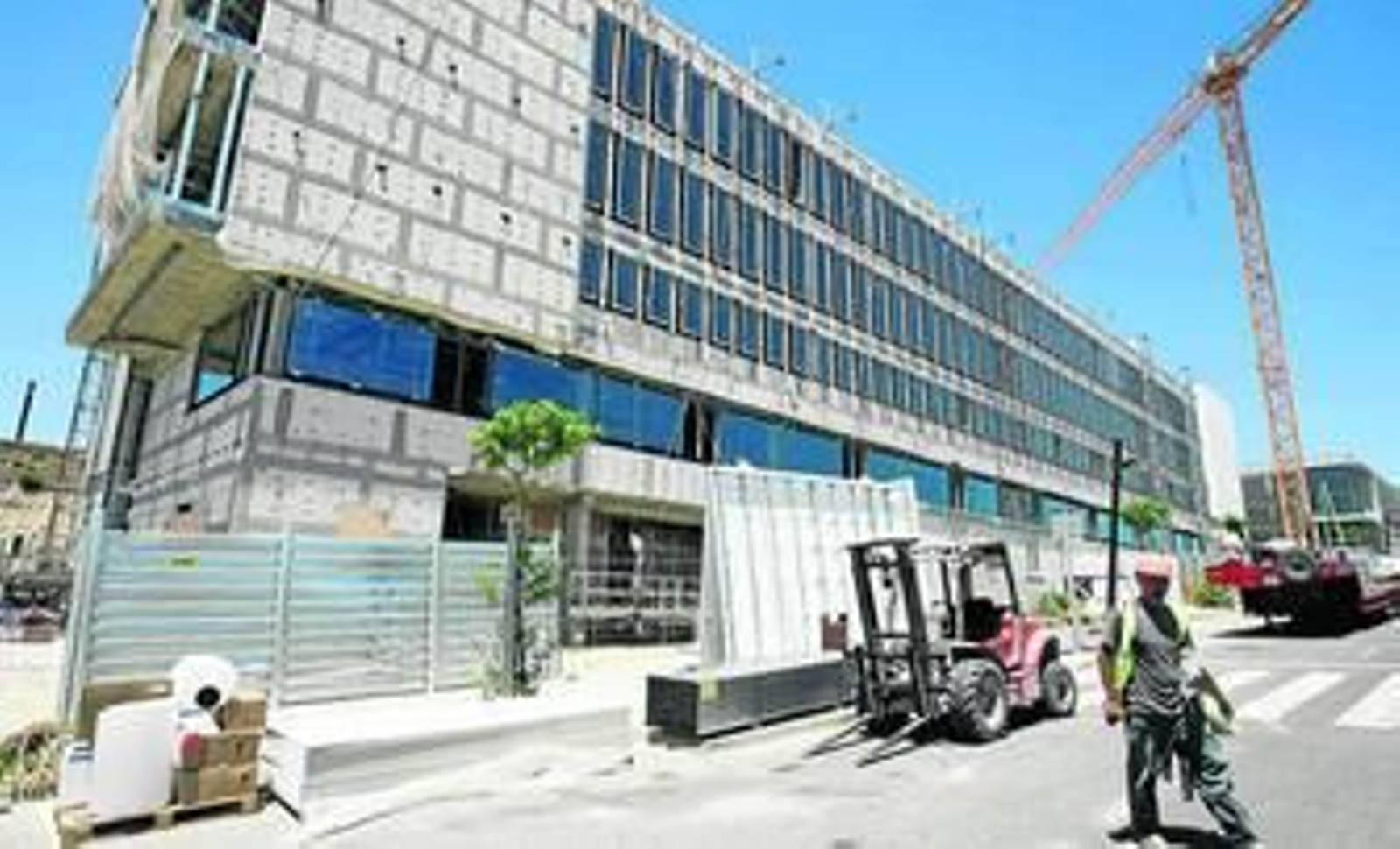 Las obras del edificio de Cajamar en el PITA avanzan a buen ritmo y estarán culminadas en el primer trimestre del año que viene. Las obras del edificio de Cajamar en el PITA avanzan a buen ritmo y estarán culminadas en el primer trimestre del año que viene.