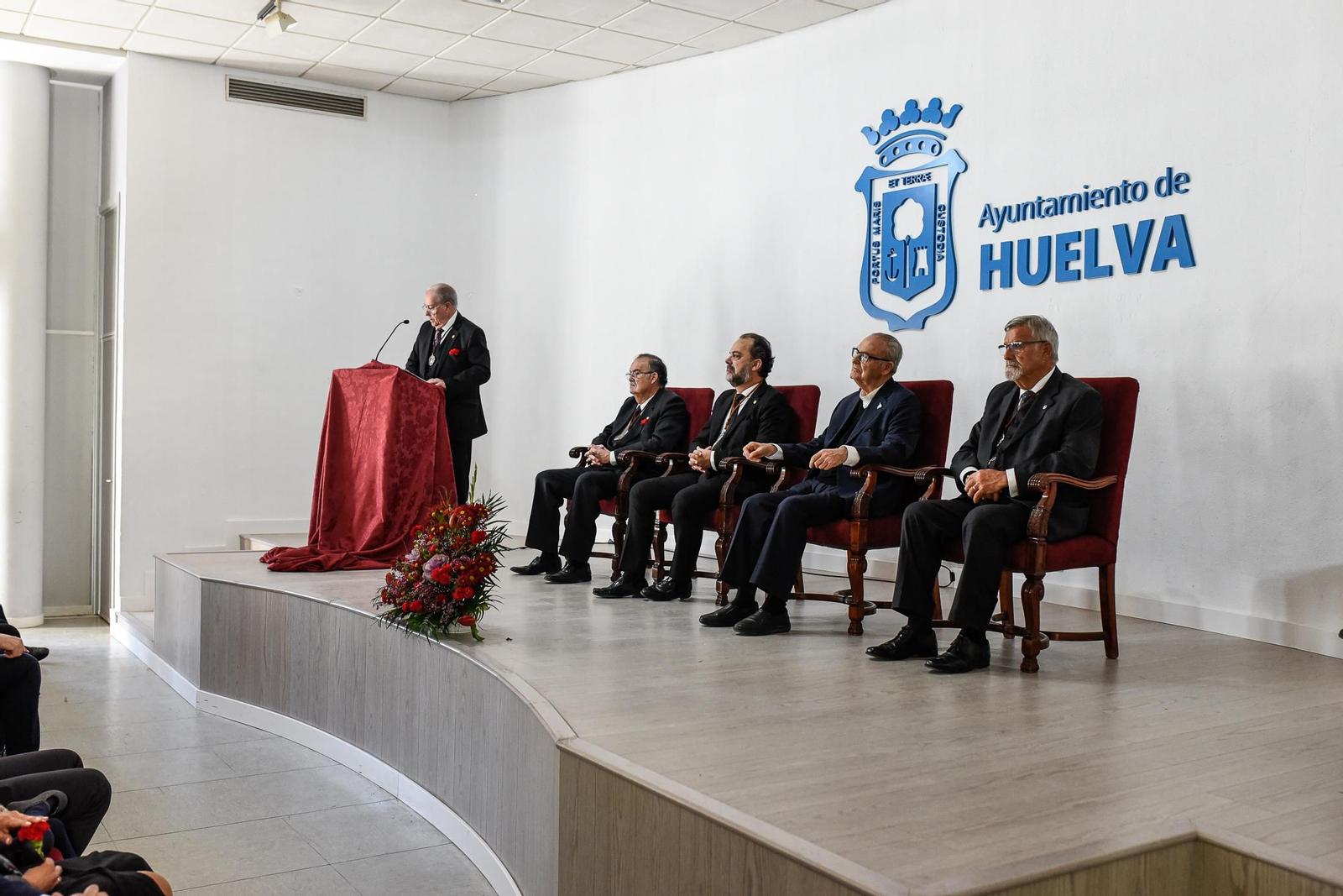 Imágenes del pregón de Toni de la Hermandad del Calvario