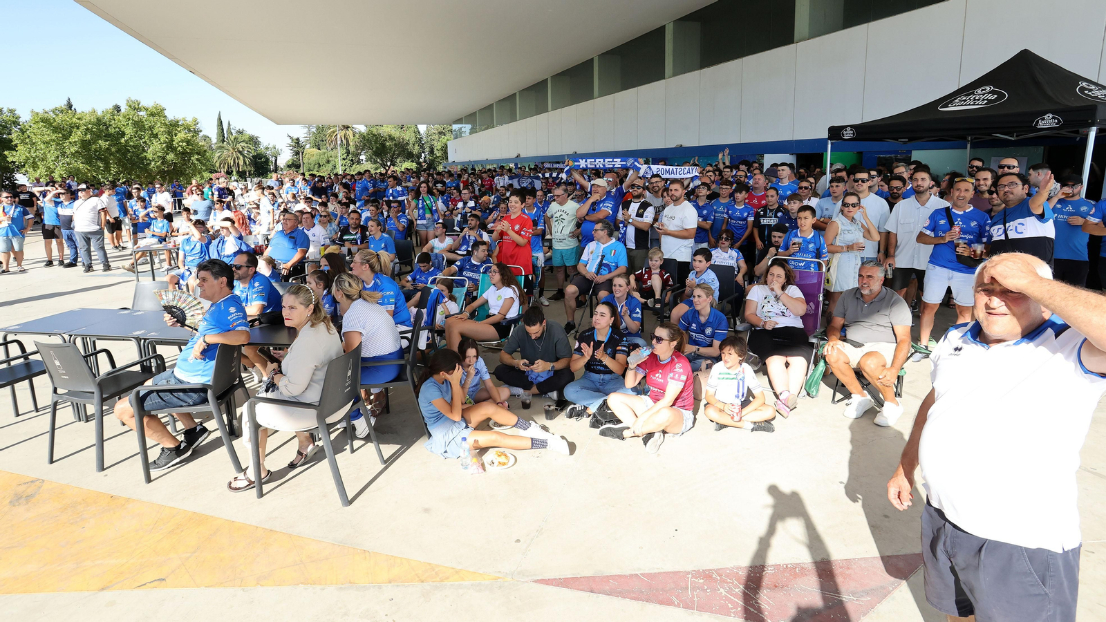 Celebración de los aficionados del Xerez DFC por el ascenso