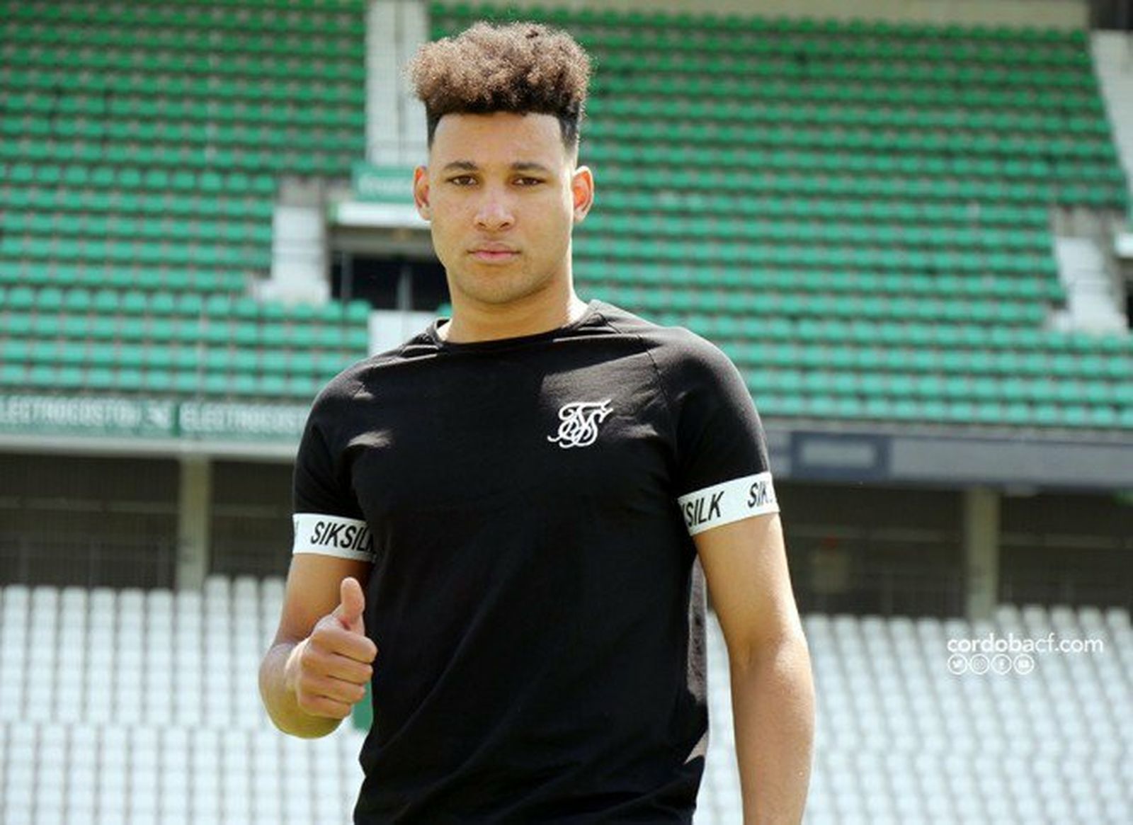 Felipe Veloso, en El Arcángel tras firmar su contrato con el Córdoba CF.