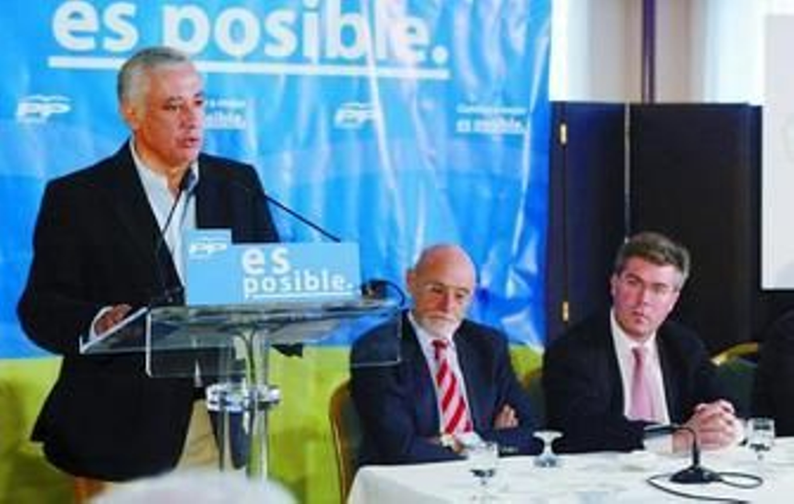 Javier Arenas, candidato popular a la presidencia de la Junta, durante un acto celebrado ayer en Jaén.