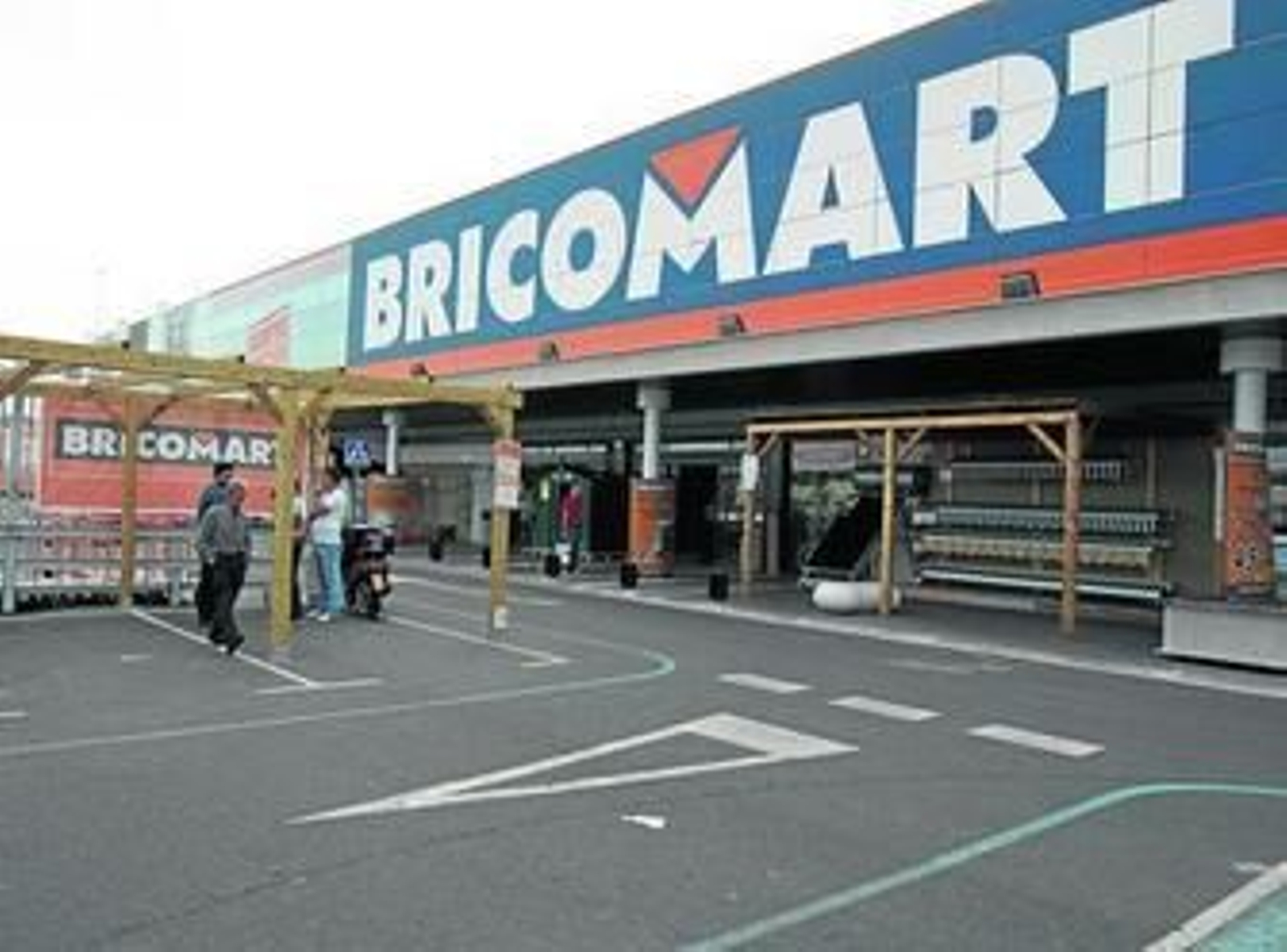 Bricomart, en el Parque Comercial de Vícar, donde se ha producido la estafa.