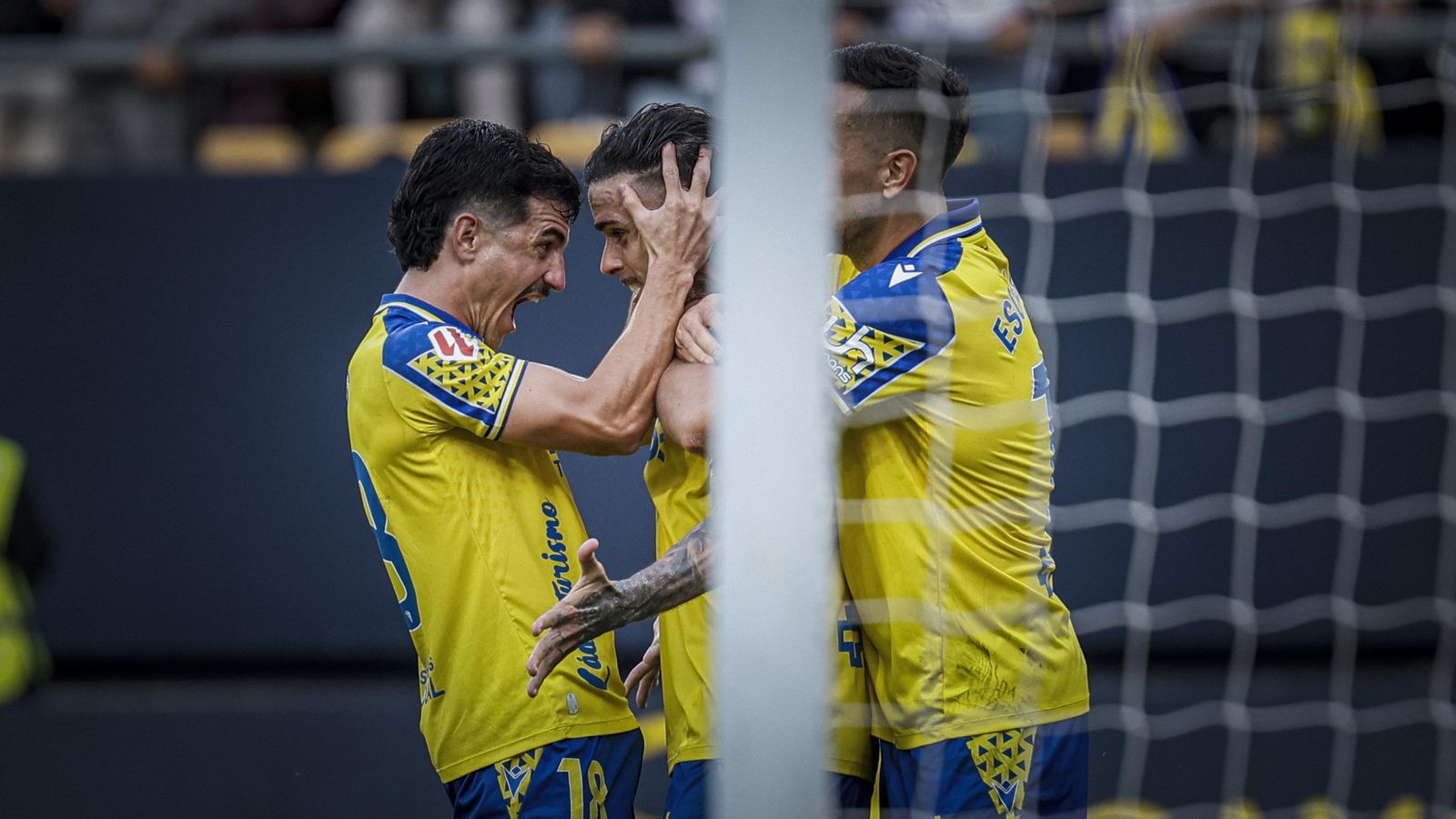 Búscate entre las imágenes del partido de fútbol entre Cádiz CF y Córdoba CF