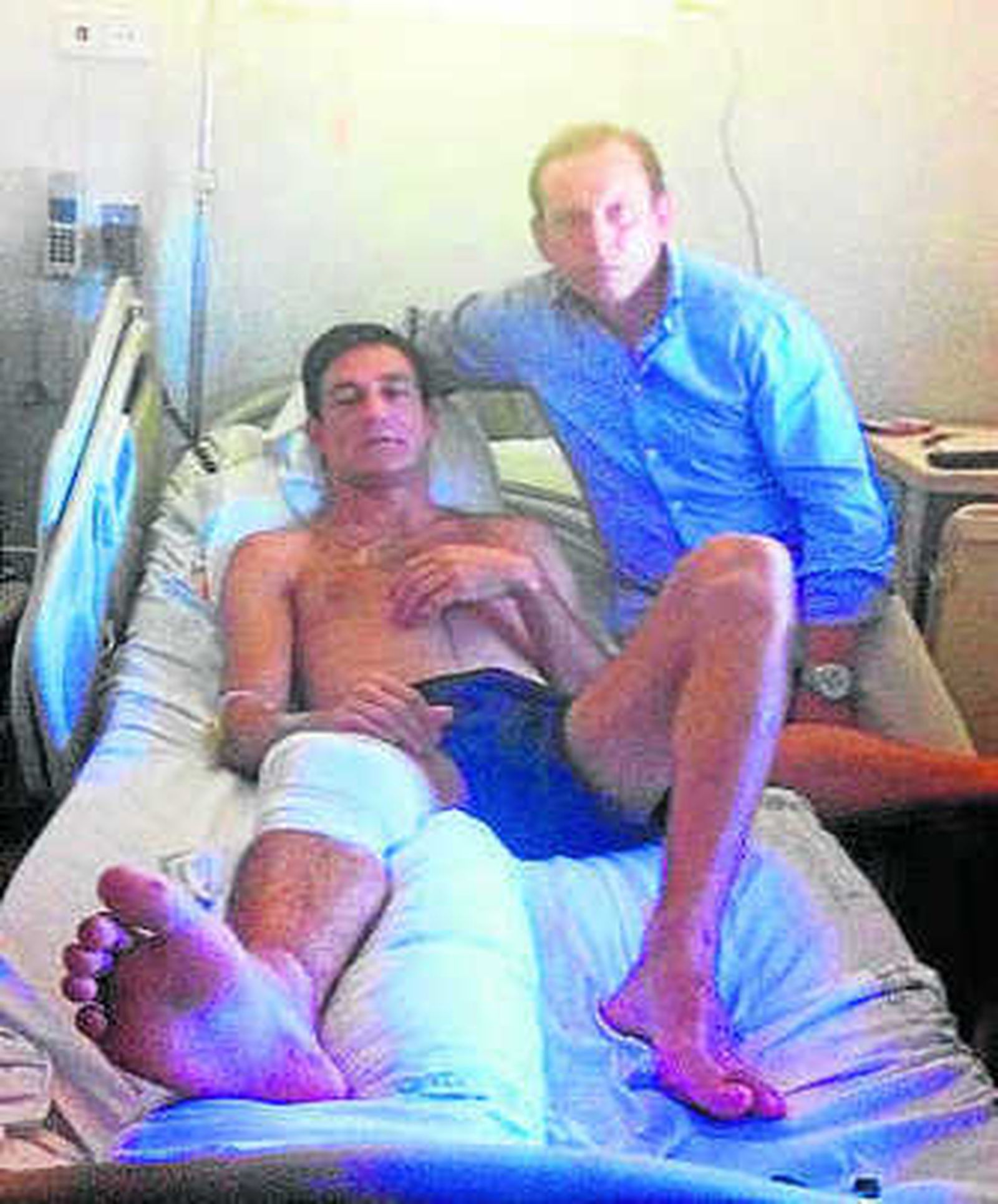 El diestro, en el hospital con Olivencia.