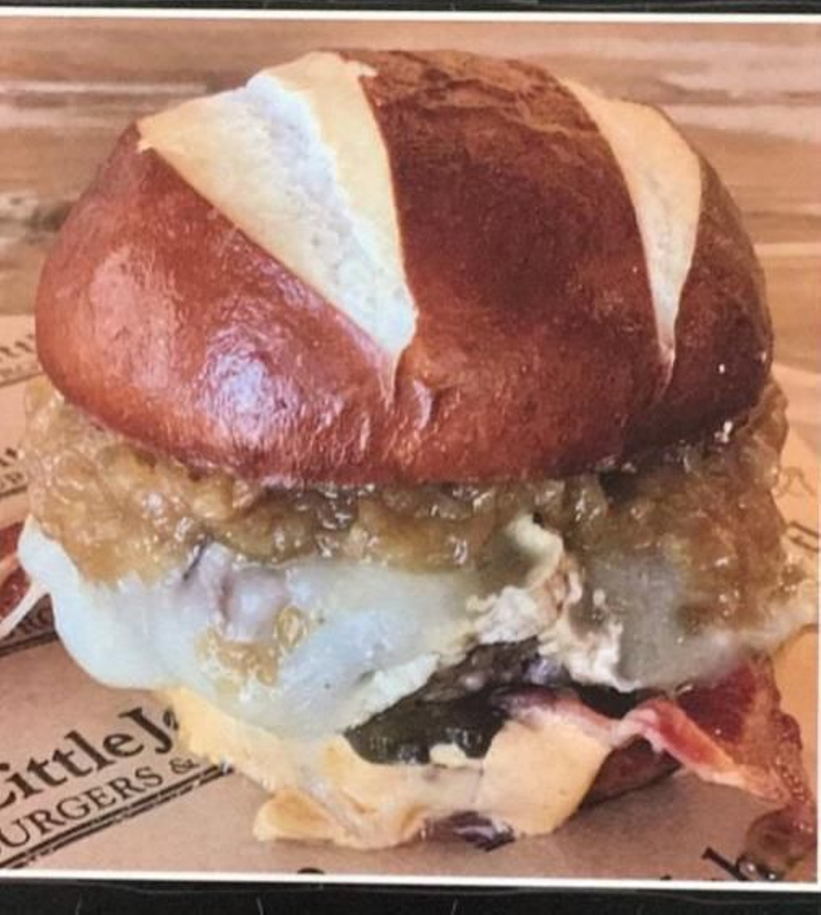 La hamburguesa La Emilita