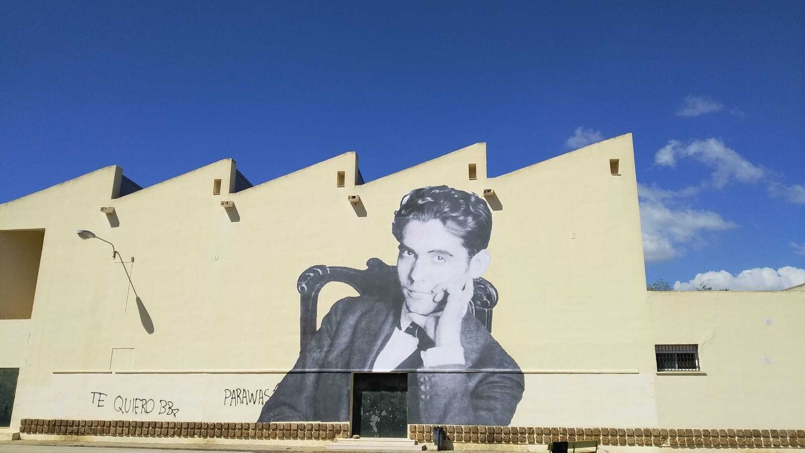 Mural creado por Juan Carlos Toro en el IES Álvar Núñez.