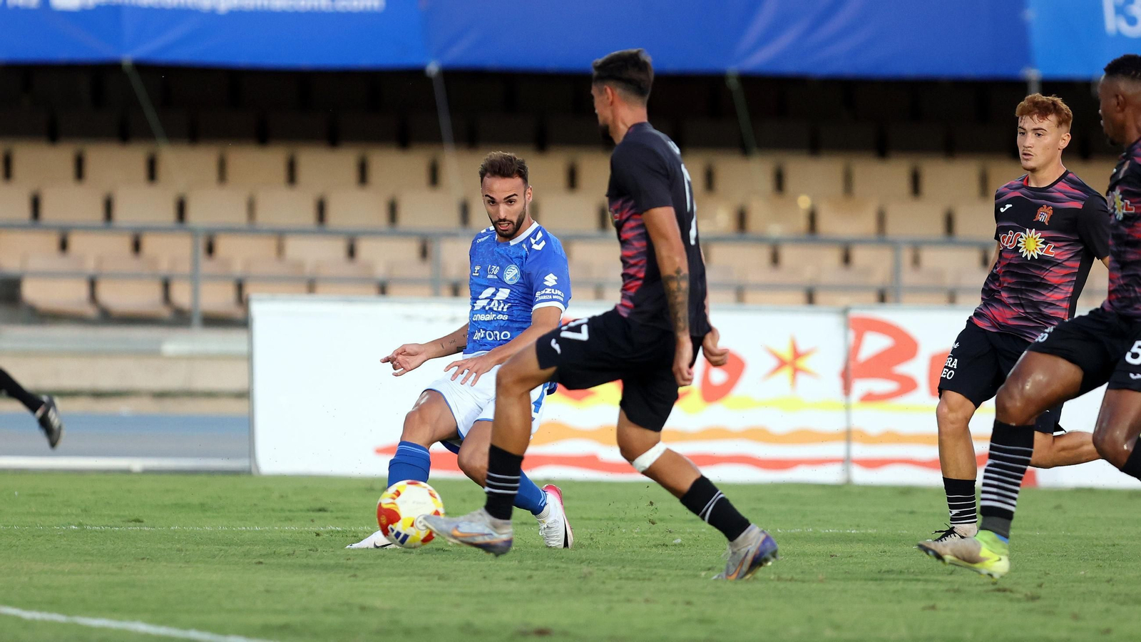 Imágenes del Xerez DFC contra el Águlas FC en Chapín