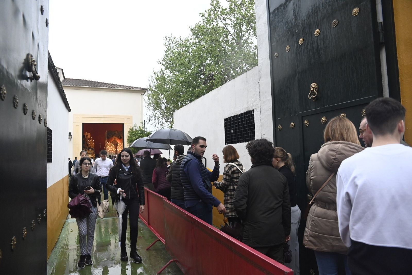 Intimidad en la Merced en este Lunes Santo de Córdoba, en imágenes