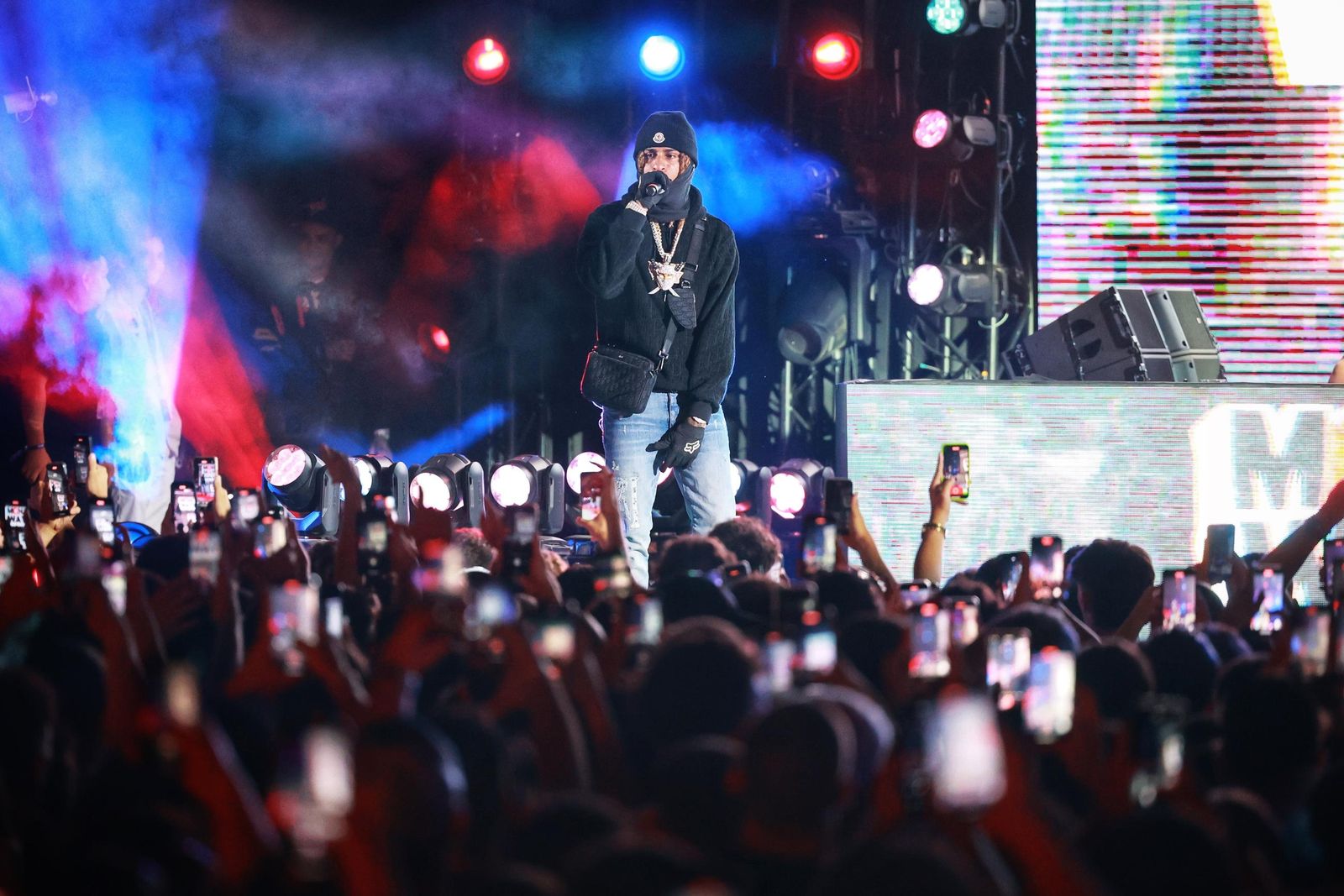 Búscate en el concierto de Yovngchimi en Concert Music Festival en Chiclana