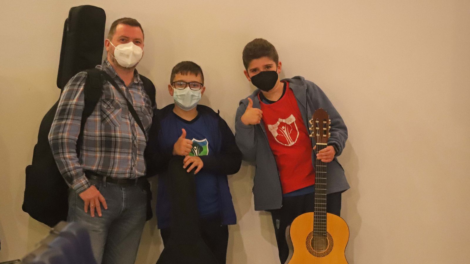 Fotos del acto 'Guitarras al cielo por Paco' en Algeciras