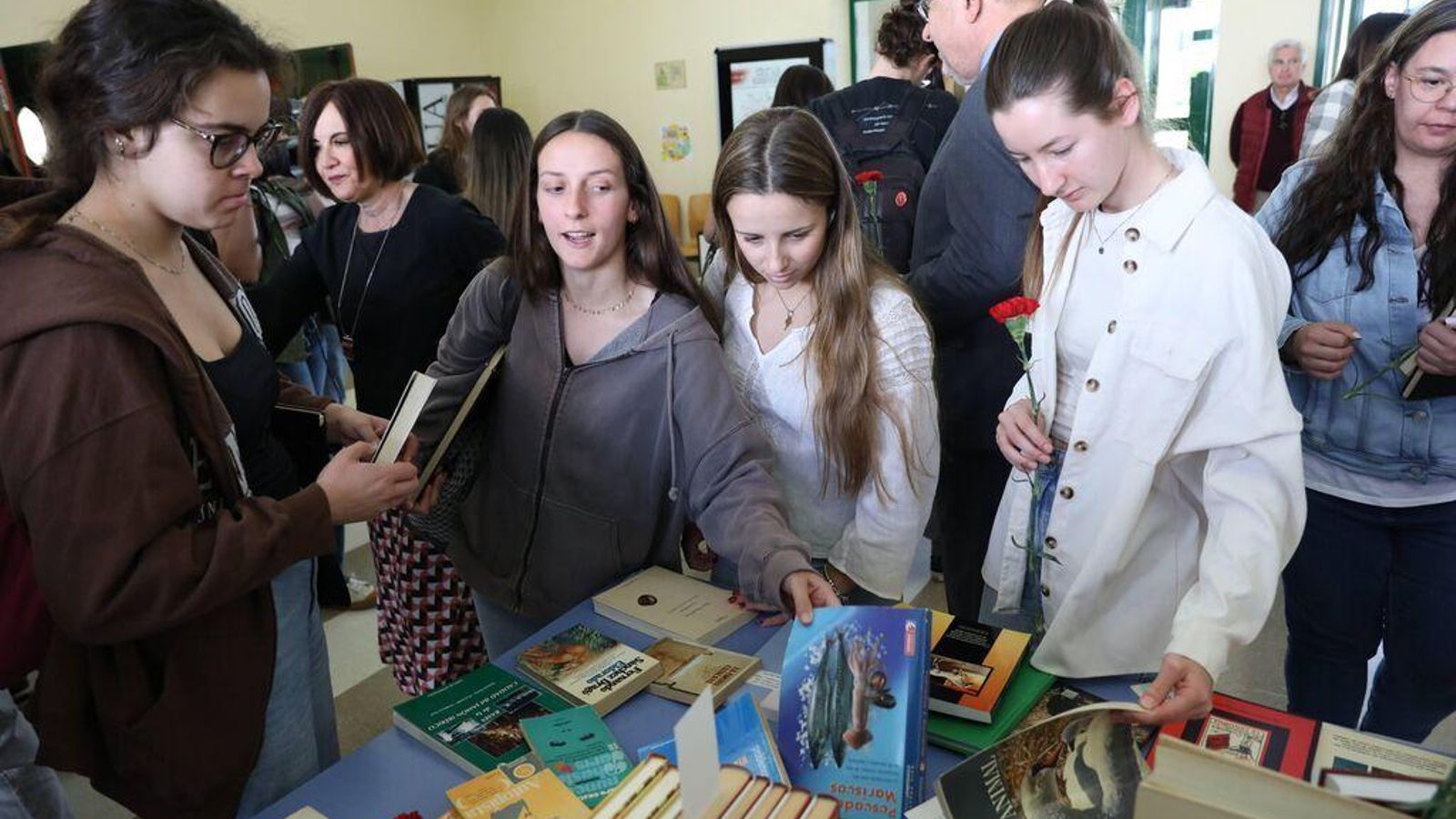 Alumnos de la UCO en la Fiesta Universitaria del Libro. Alumnos de la UCO en la Fiesta Universitaria del Libro.