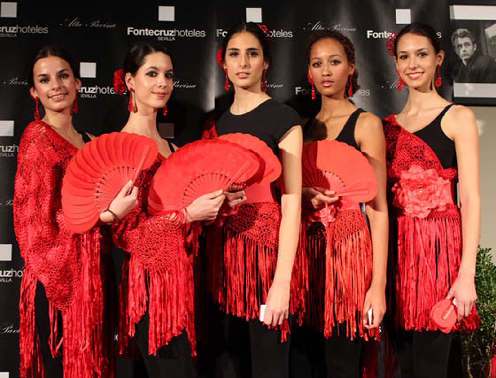 Modelos de la agencia Doble ERRE, participantes en la exposición ‘Pasión flamenca’.

Foto: Victoria Ramírez