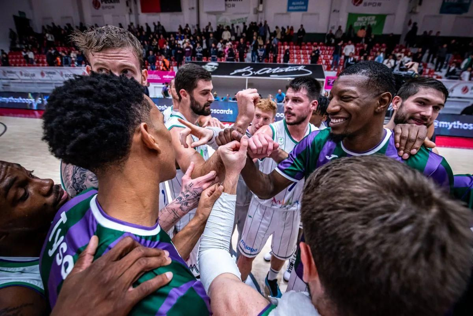 Las fotos del Aliaga Petkimspor - Unicaja de BCL