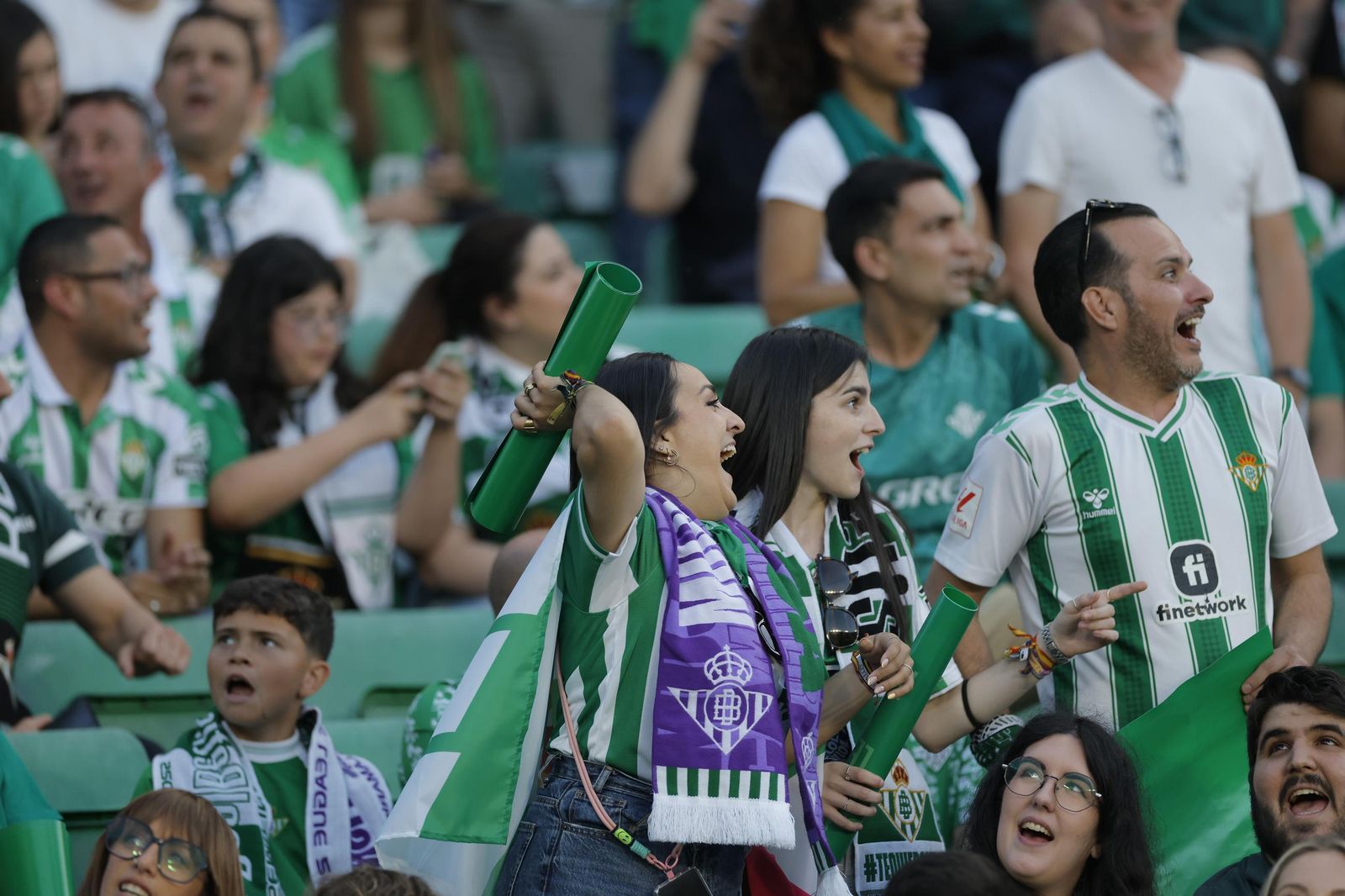 Búscate en las fotos del Betis - Fiorentina