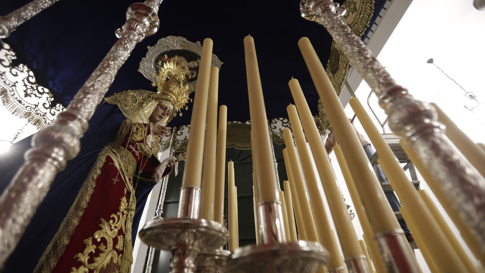 Preparativos en las iglesias de Algeciras para la Magna Mariana, en imágenes