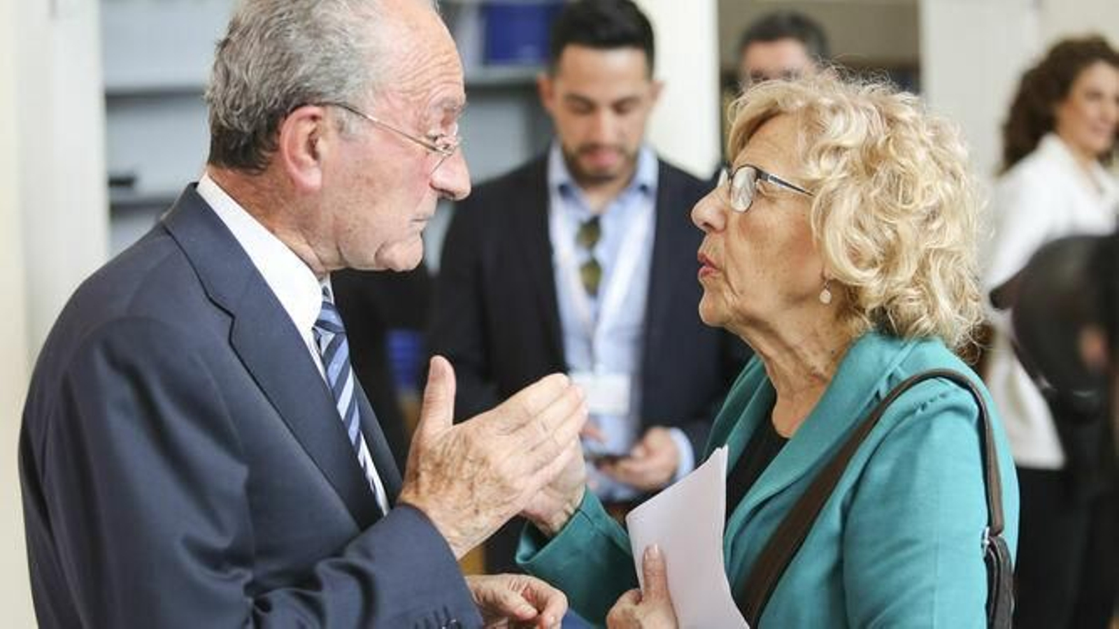 Francisco de la Torre y Manuela Carmena, juntos en Málaga, en una imagen de archivo.