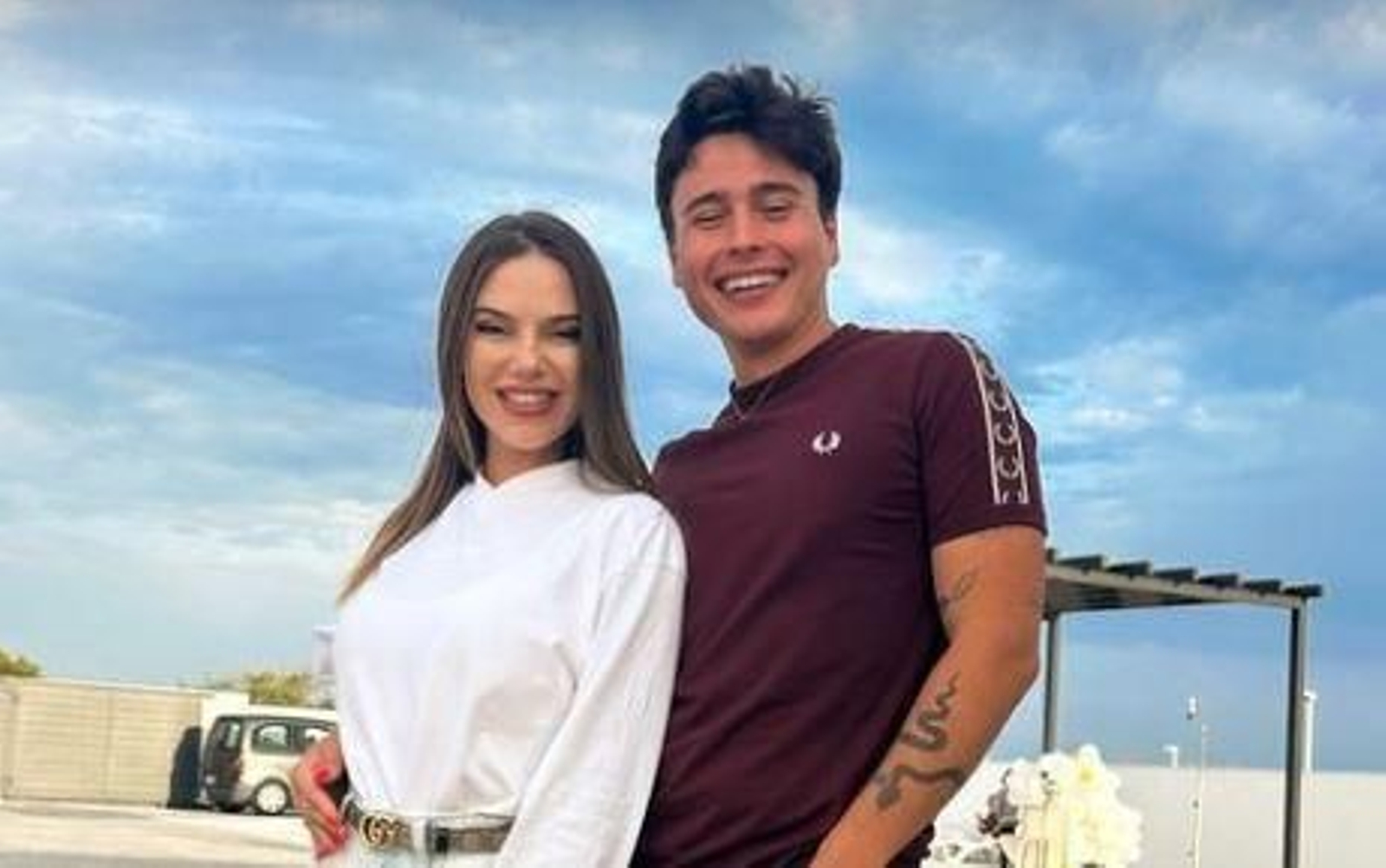 Paco Abreu y María Isabel celebran la victoria en una gran mansión de Huelva