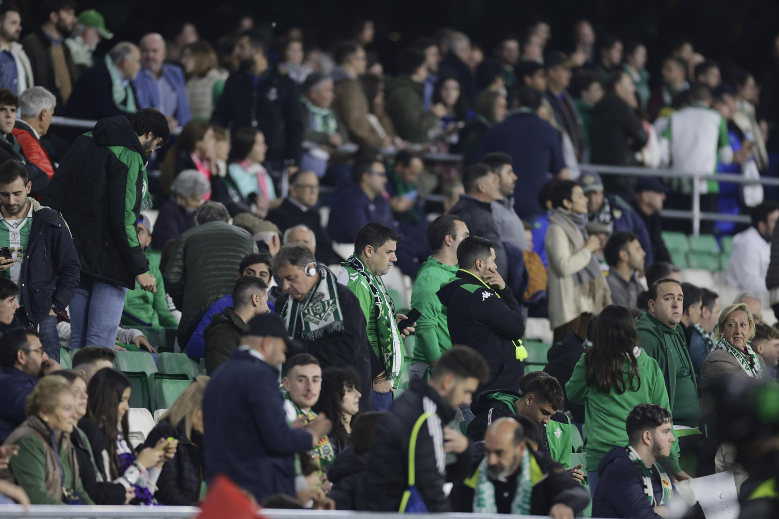 Búscate en las fotos del Betis-Bilbao