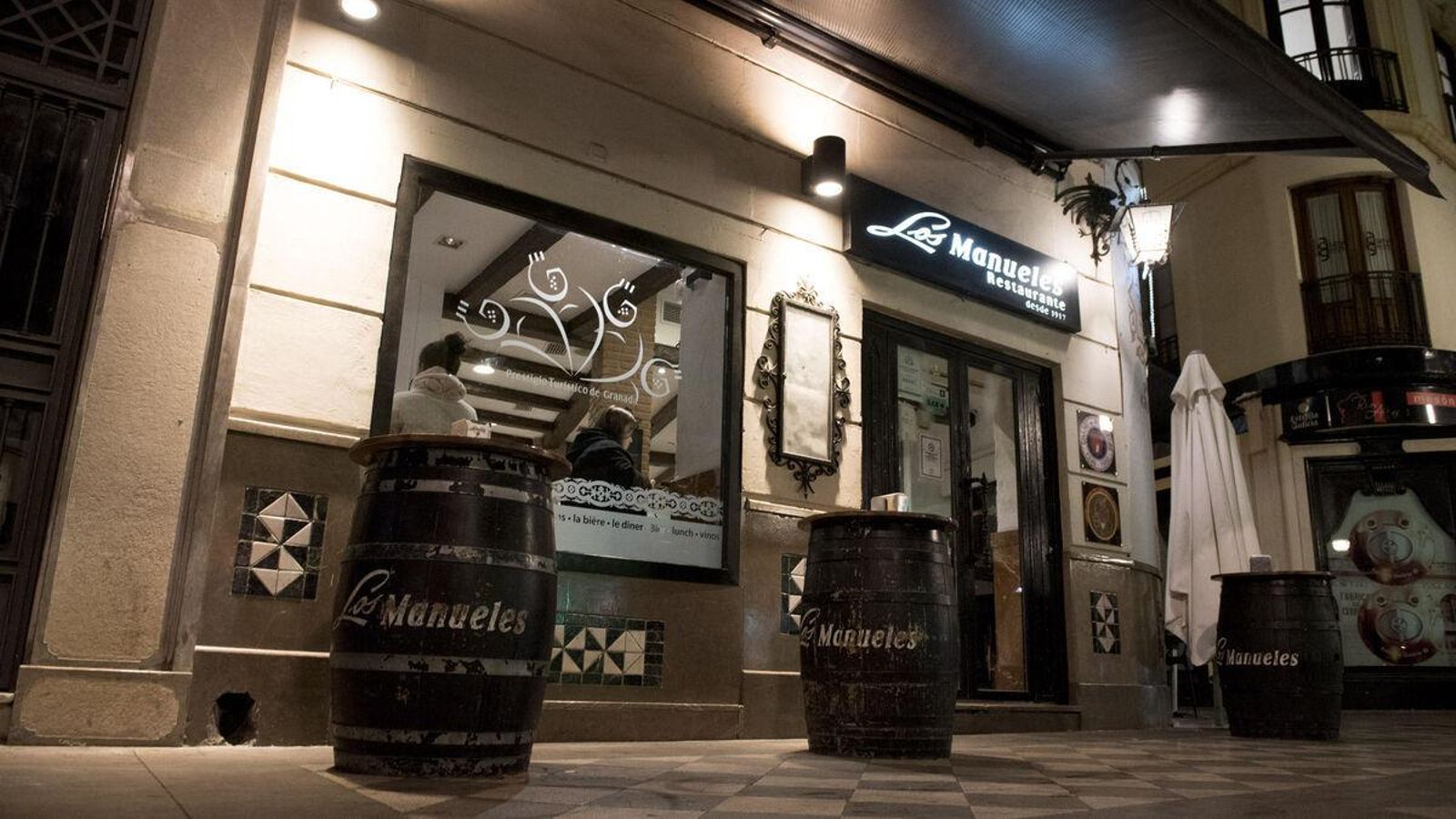 Bar Los Manueles que se encuentra en la calle Reyes Católicos