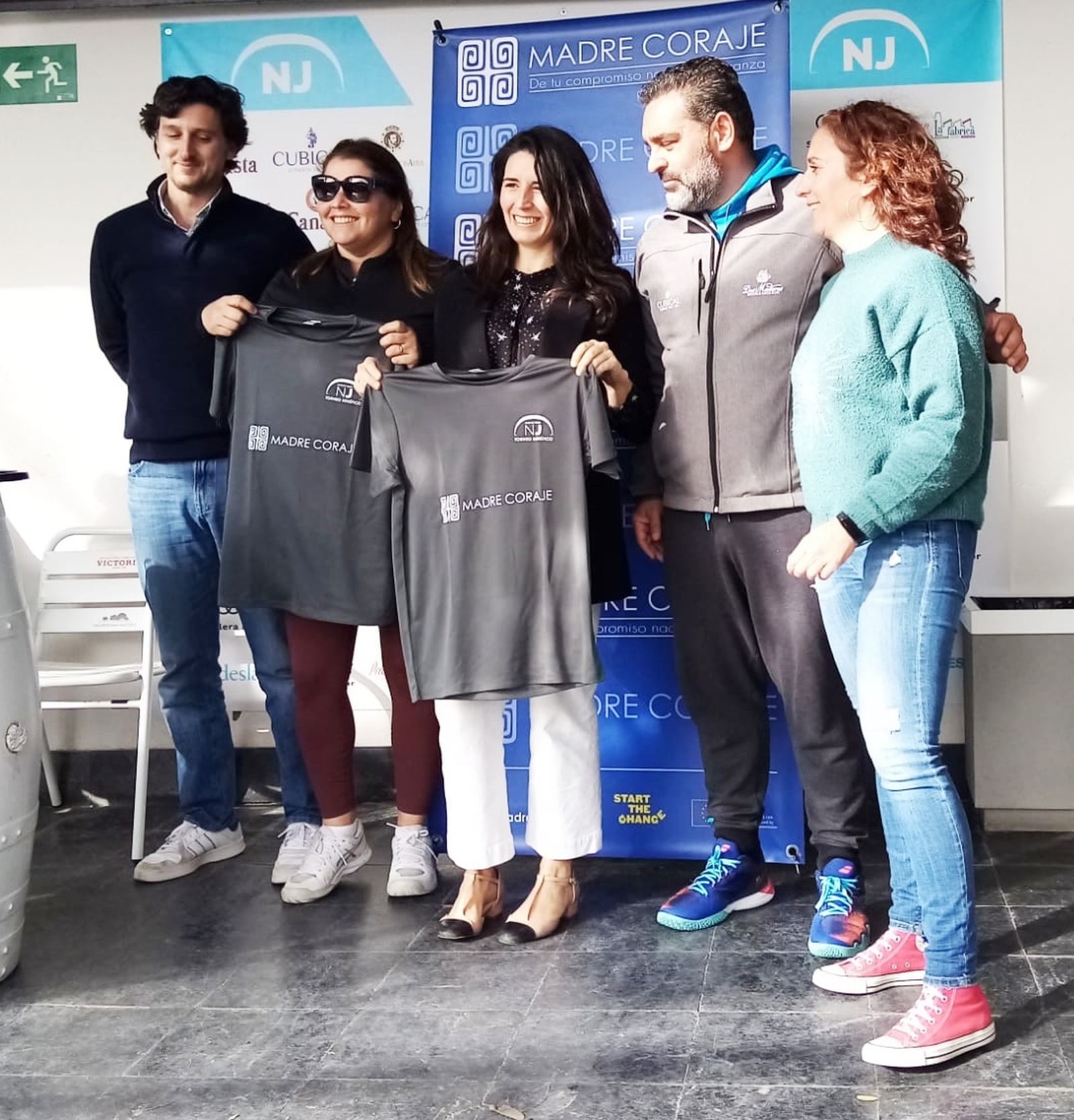 Éxito de participación en el torneo solidario a beneficio de Madre Coraje en el Club de Pádel Nuevo Jacaranda