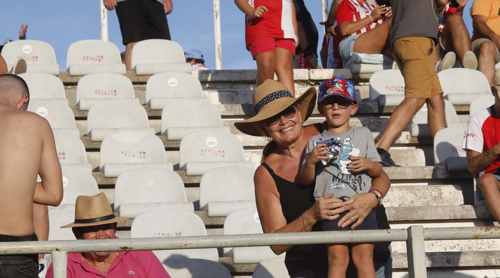 Búscate entre los aficionados del Algeciras CF - Sevilla Atlético en el Nuevo Mirador