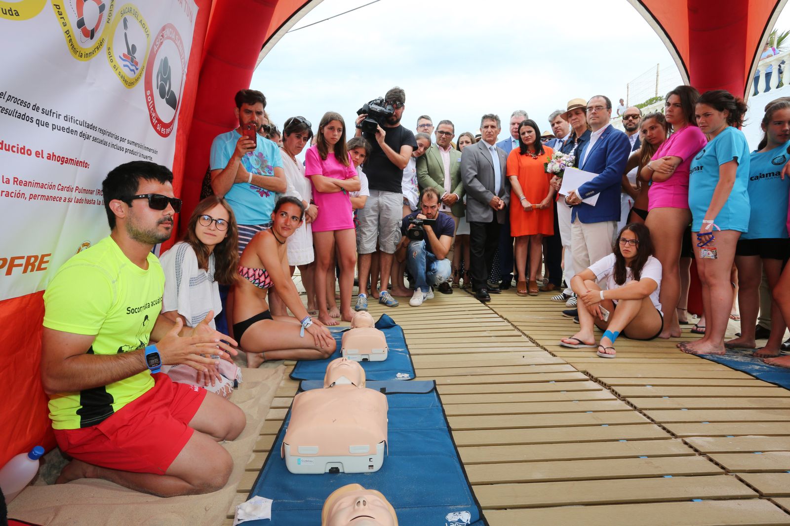 La Infanta Doña Elena asiste a varios talleres de prevención de la fundación Mapfre, en imágenes