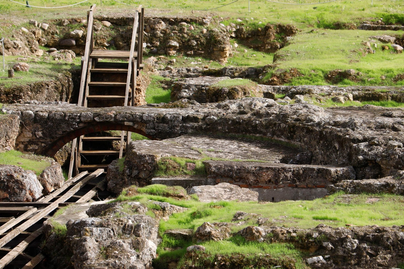 Las imágenes del estado del yacimiento de Cercadilla