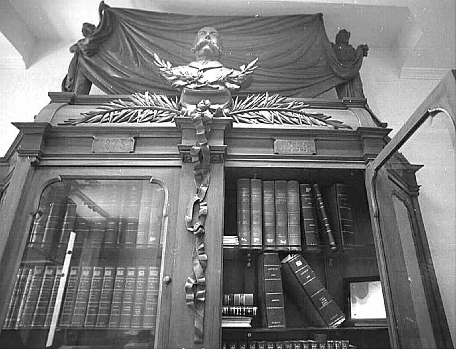 Mueble de Castelar, obra del ebanista Juan Rosado