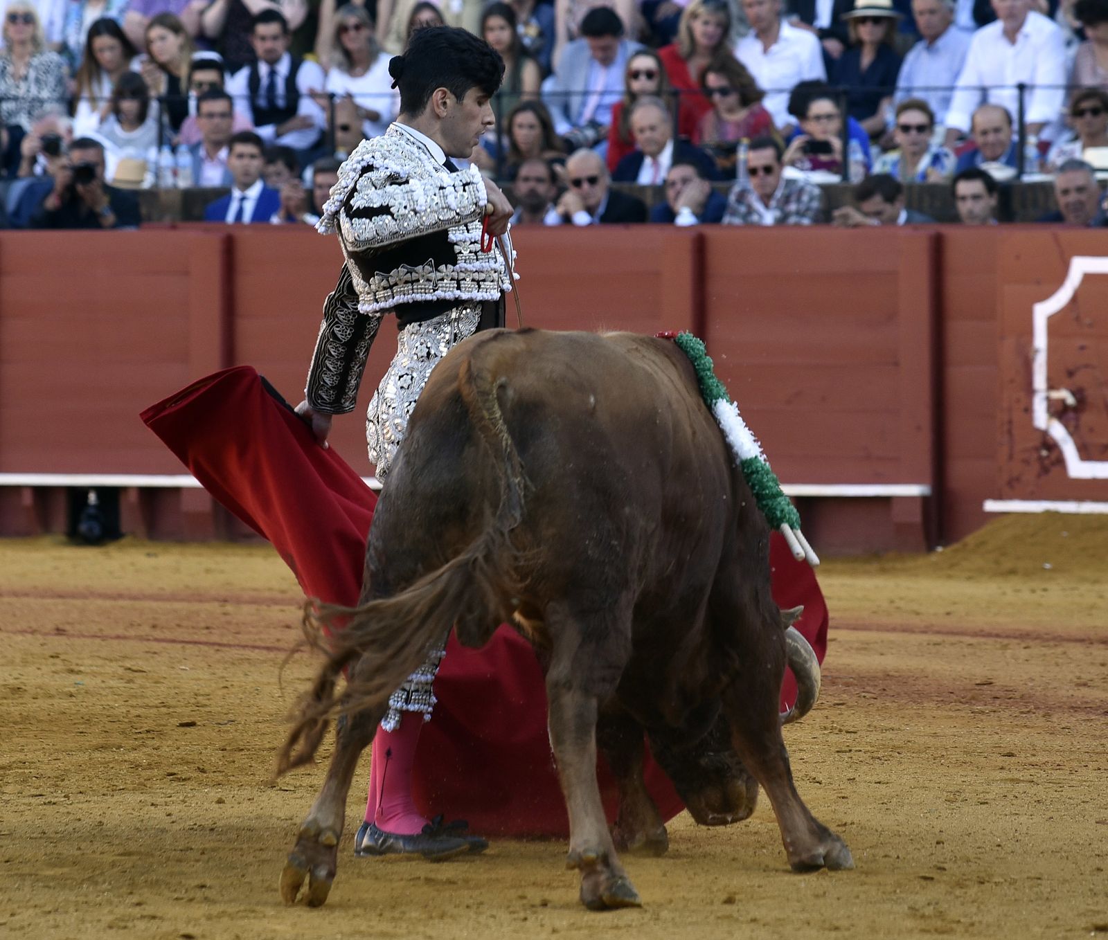 Las imágenes de la 13ª corrida de abono de La Maestranza