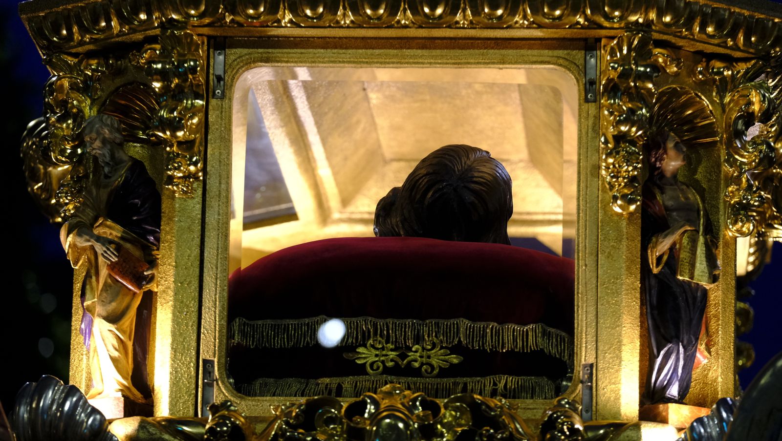 Las mejores imágenes del Santo Sepulcro, en Almería