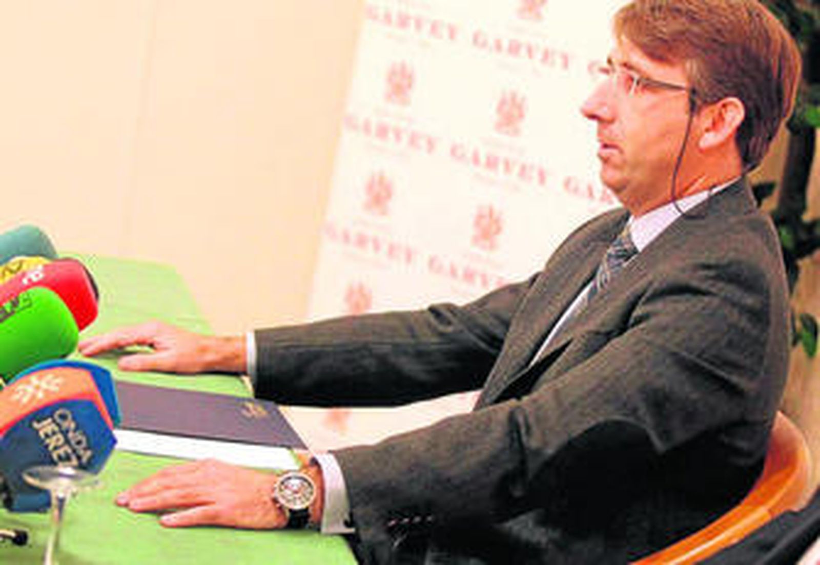 Fernando Lavernia, director de la división de Alimentación y Bebidas de Nueva Rumasa, ayer en rueda de prensa.
