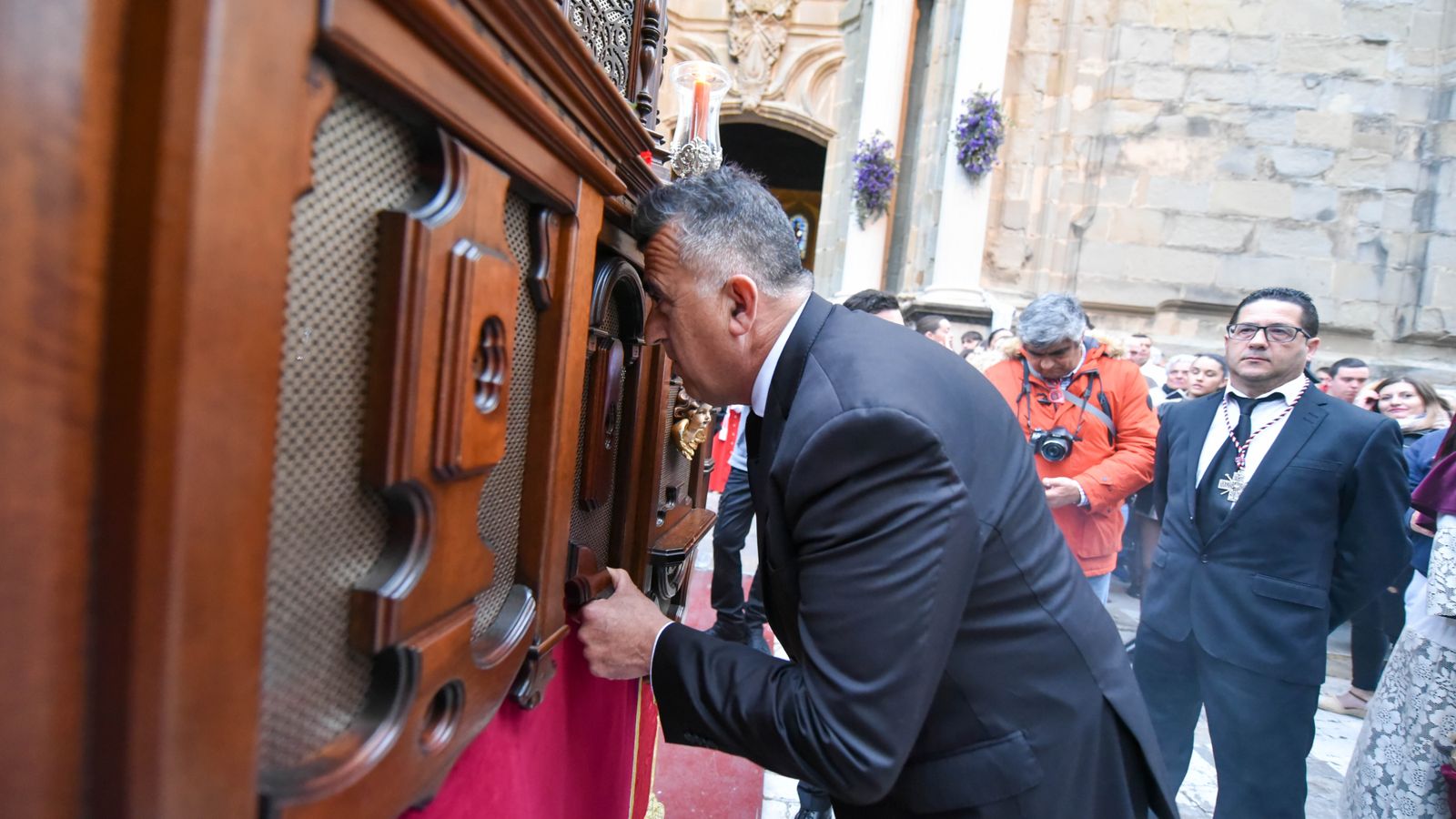 Fotos del Martes Santos en Tarifa: Santisimo Cristo de la Salud y Nuestra Señora de los Dolores