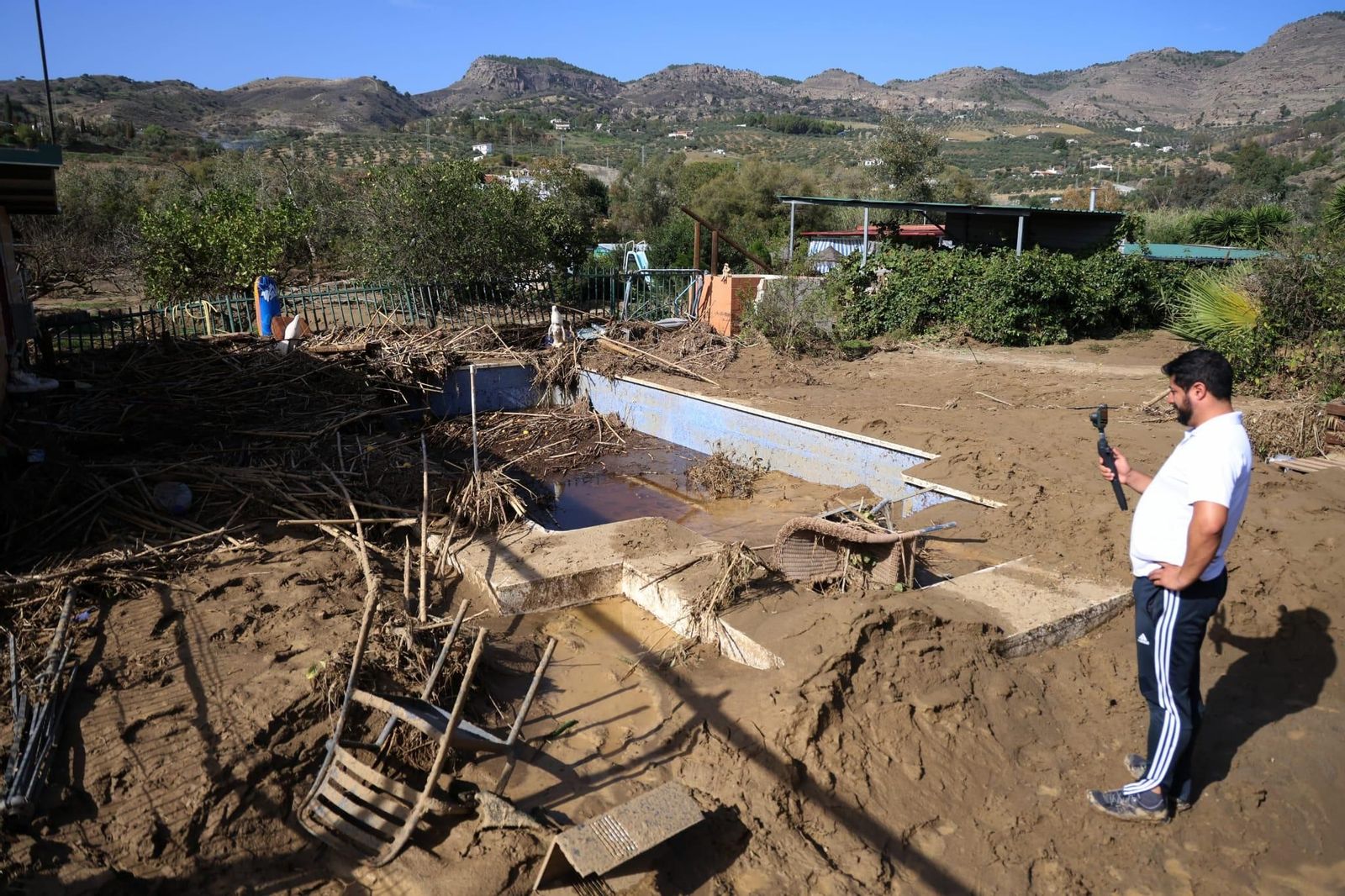 Álora se recupera de las inundaciones por la DANA, en imágenes