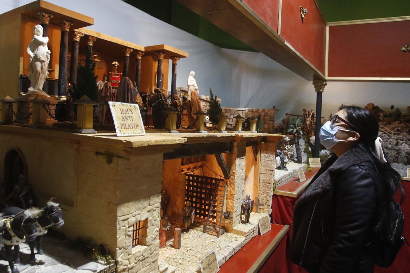 Un recorrido en fotografías por el belén pasionista del centro comercial Zoco de Córdoba