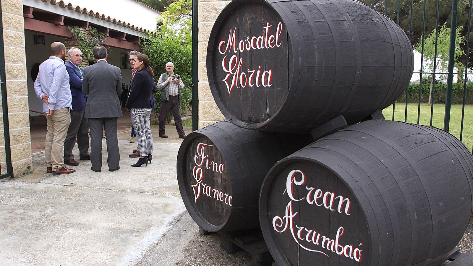 La entrada de las Bodegas Sanatorio, en Chiclana.