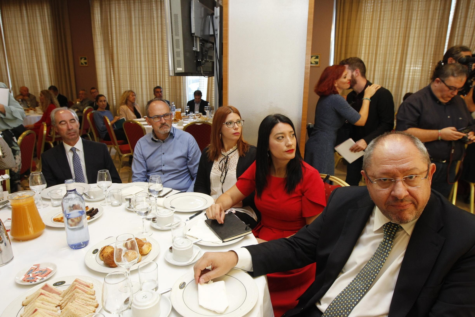 l Asistieron representantes políticos, empresarios y agentes sociales.