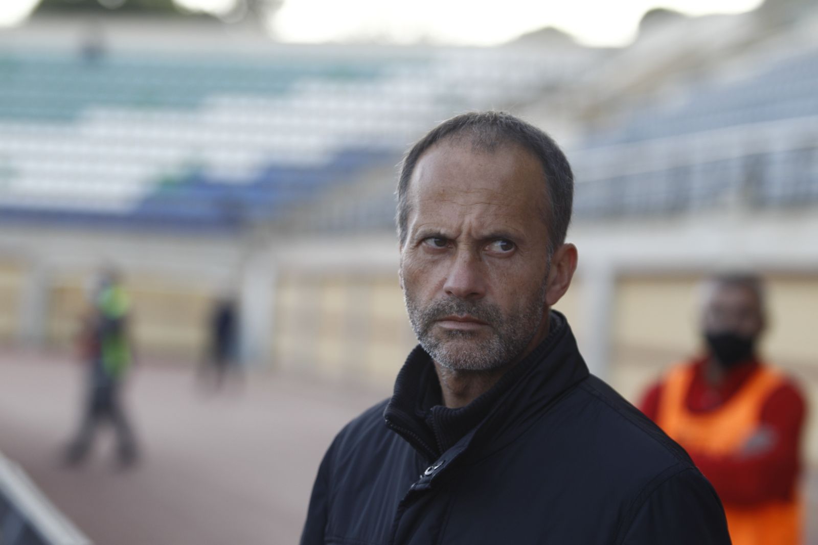 Fran Alcoy acabó muy disgustado el partido del domingo en Melilla.