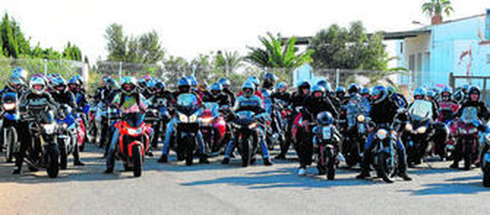 La I concentración Motera Desierto de Tabernas ha conseguido reunir a más de 150 personas.