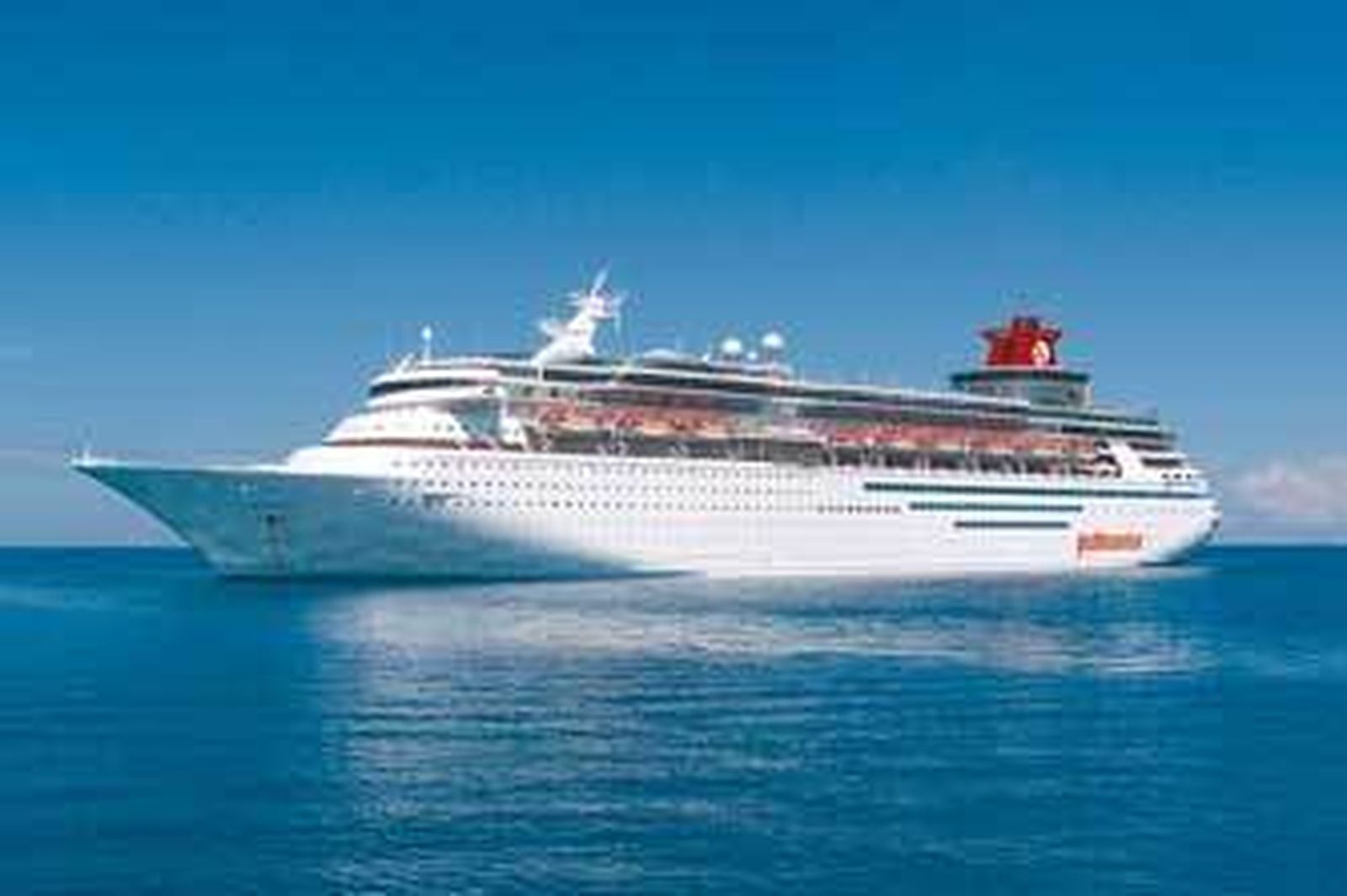 Los estudiantes viajaban en el buque Sovereign de la compañía Pullmantur. Iniciaron la travesía el pasado día 10 desde Barcelona.