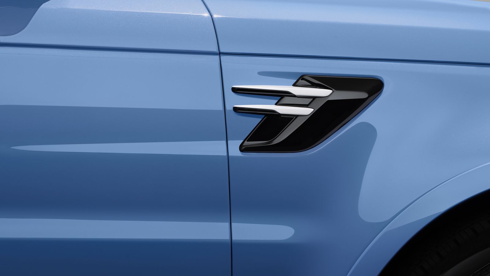 Todos los elementos de detalle de la carrocería han recibido un tratamiento específico en esta versión SVR.