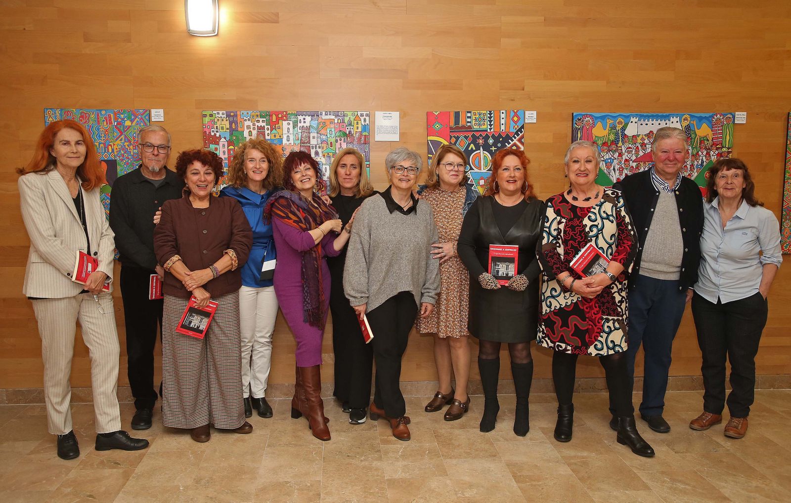 Fotos de la presentación del libro  'Emociones a Contraluz' del grupo literario Infusiónate en Algeciras
