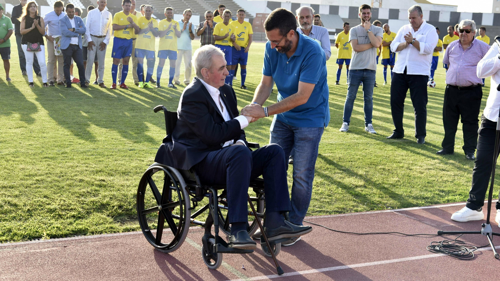 Homenaje a Alfredo Gallardo