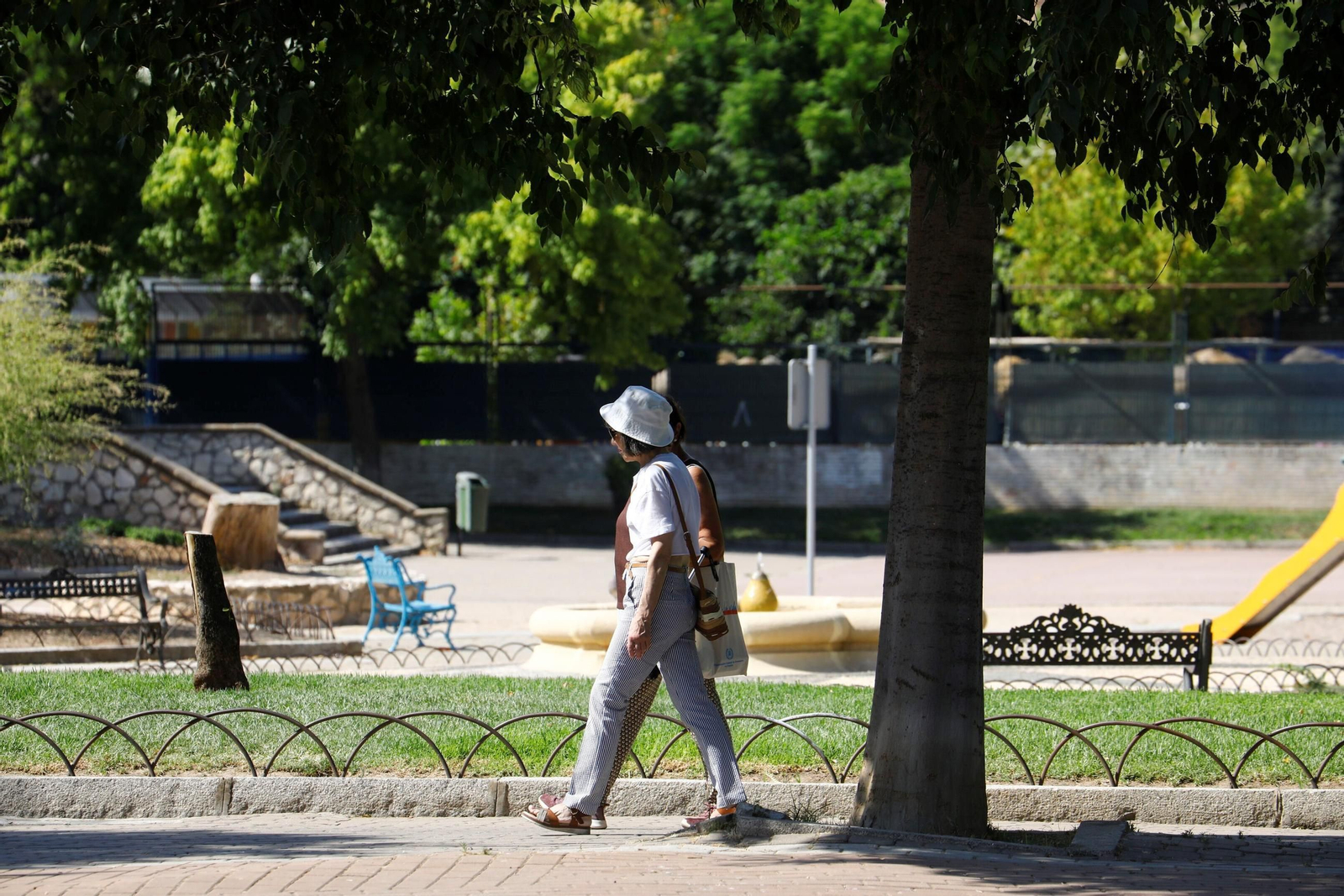 Un domingo de agosto en el barrio cordobés de Santuario, en imágenes