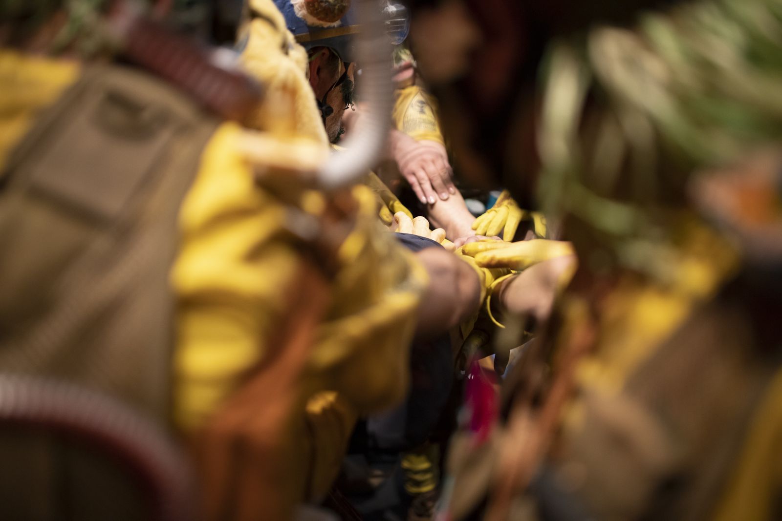 Imágenes de la actuación de la murga de Huelva "No te vayas a espantar. El juicio final" en el Carnaval Colombino