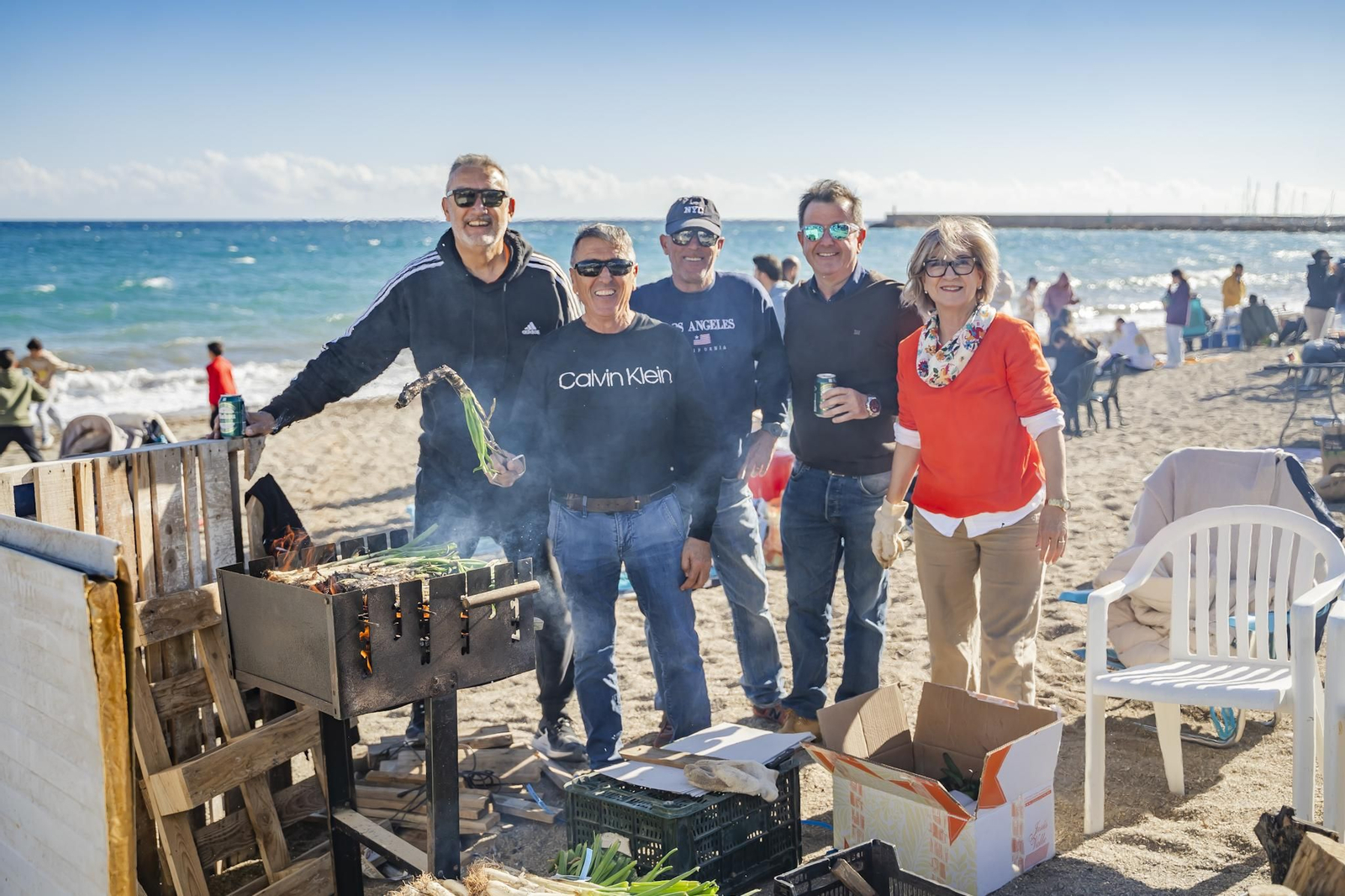 Miles de personas despiden el año 2024 en Las Moragas de Roquetas, en imágenes