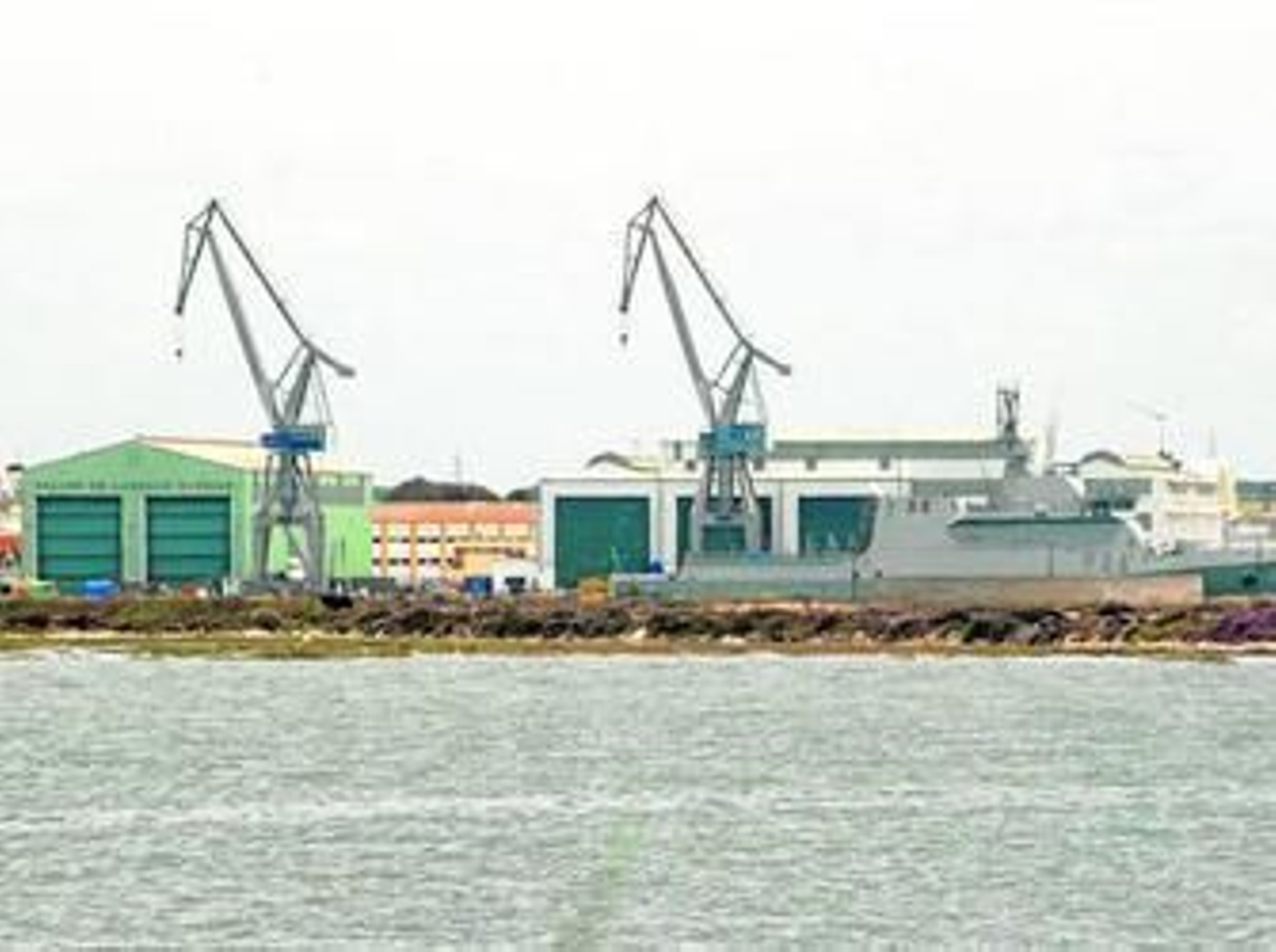 Una vista general de las instalaciones de Navantia, en San Fernando.