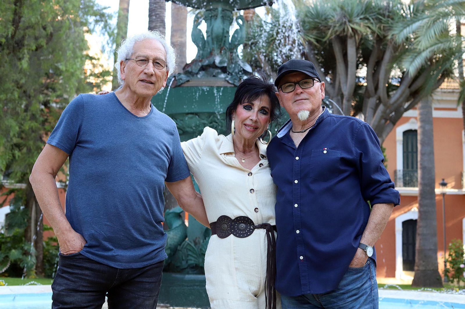 Los integrantes del grupo Jarcha , Rafael Castizo, Toñi García y Pepe Roca.